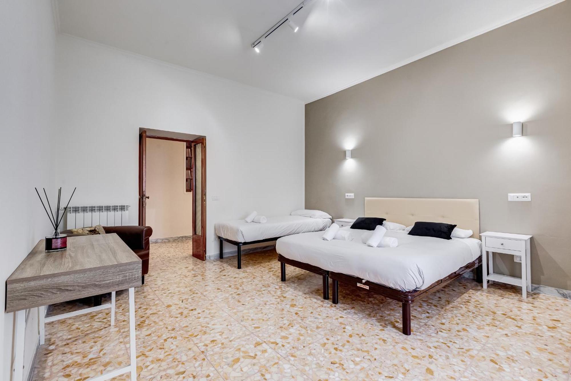 Vivilo Collection - San Vito View Apartment - 3 Bdr 2 Baths Rome Buitenkant foto