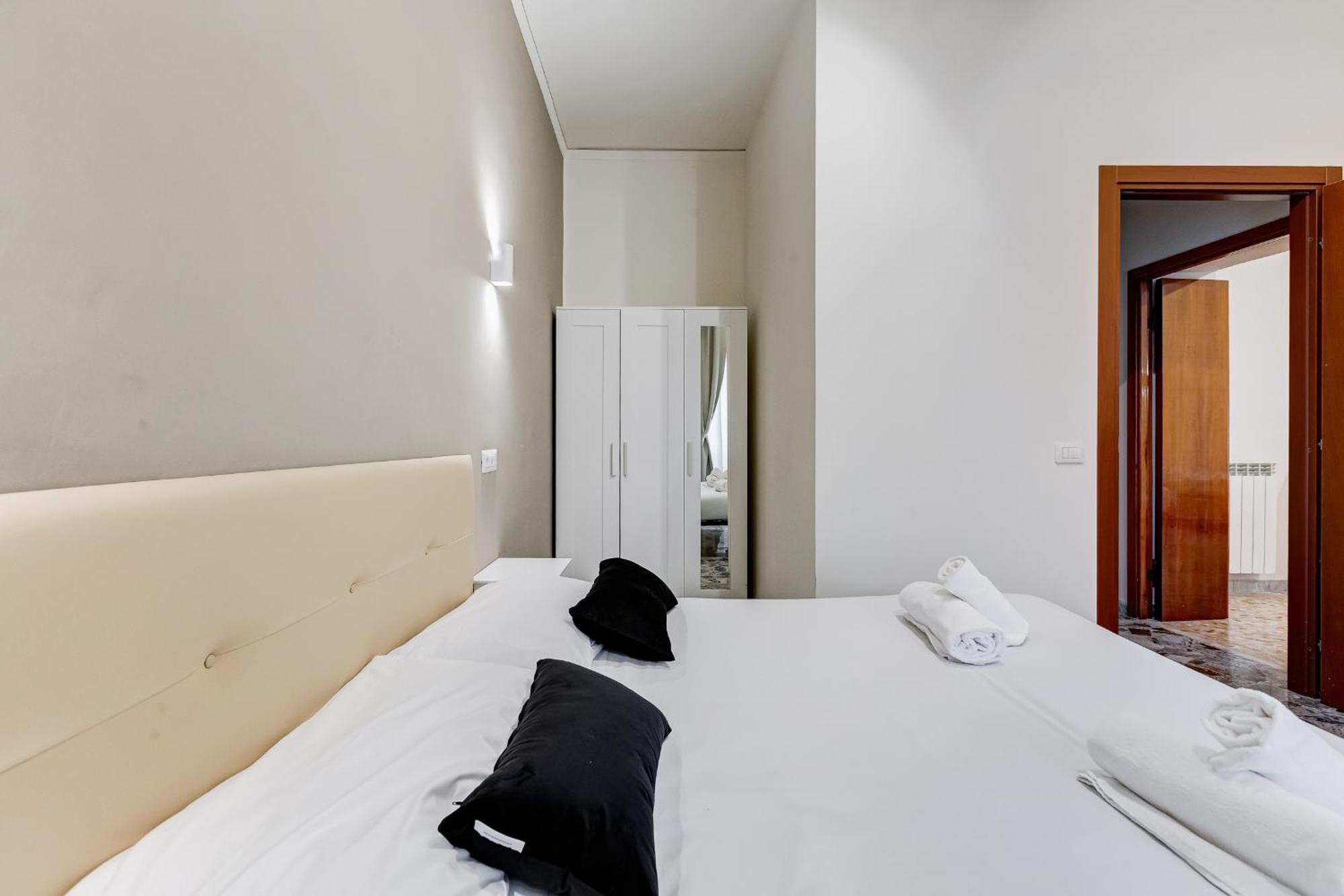 Vivilo Collection - San Vito View Apartment - 3 Bdr 2 Baths Rome Buitenkant foto