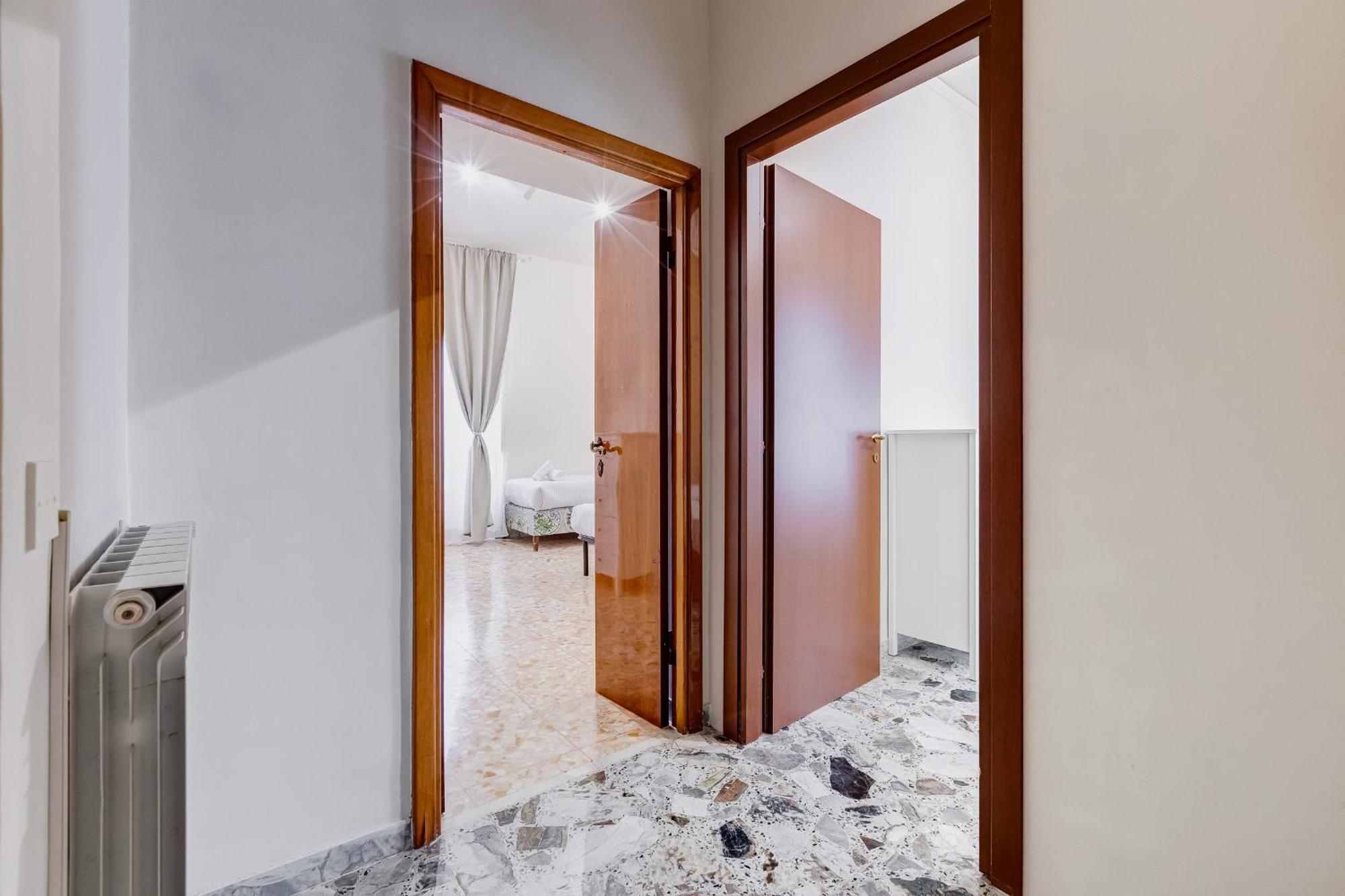 Vivilo Collection - San Vito View Apartment - 3 Bdr 2 Baths Rome Buitenkant foto