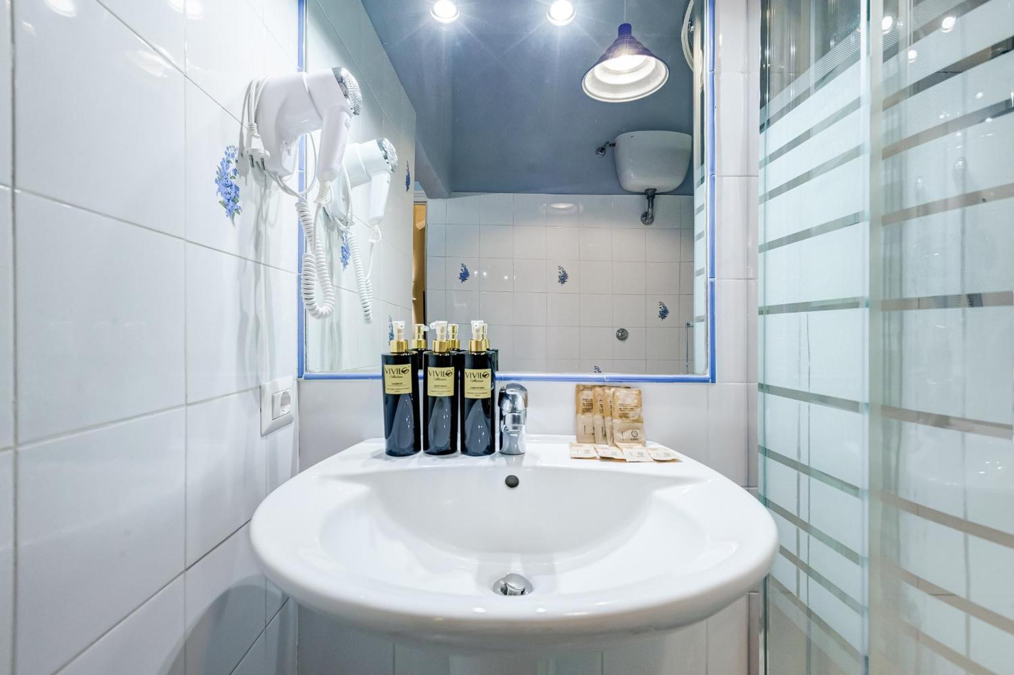 Vivilo Collection - San Vito View Apartment - 3 Bdr 2 Baths Rome Buitenkant foto