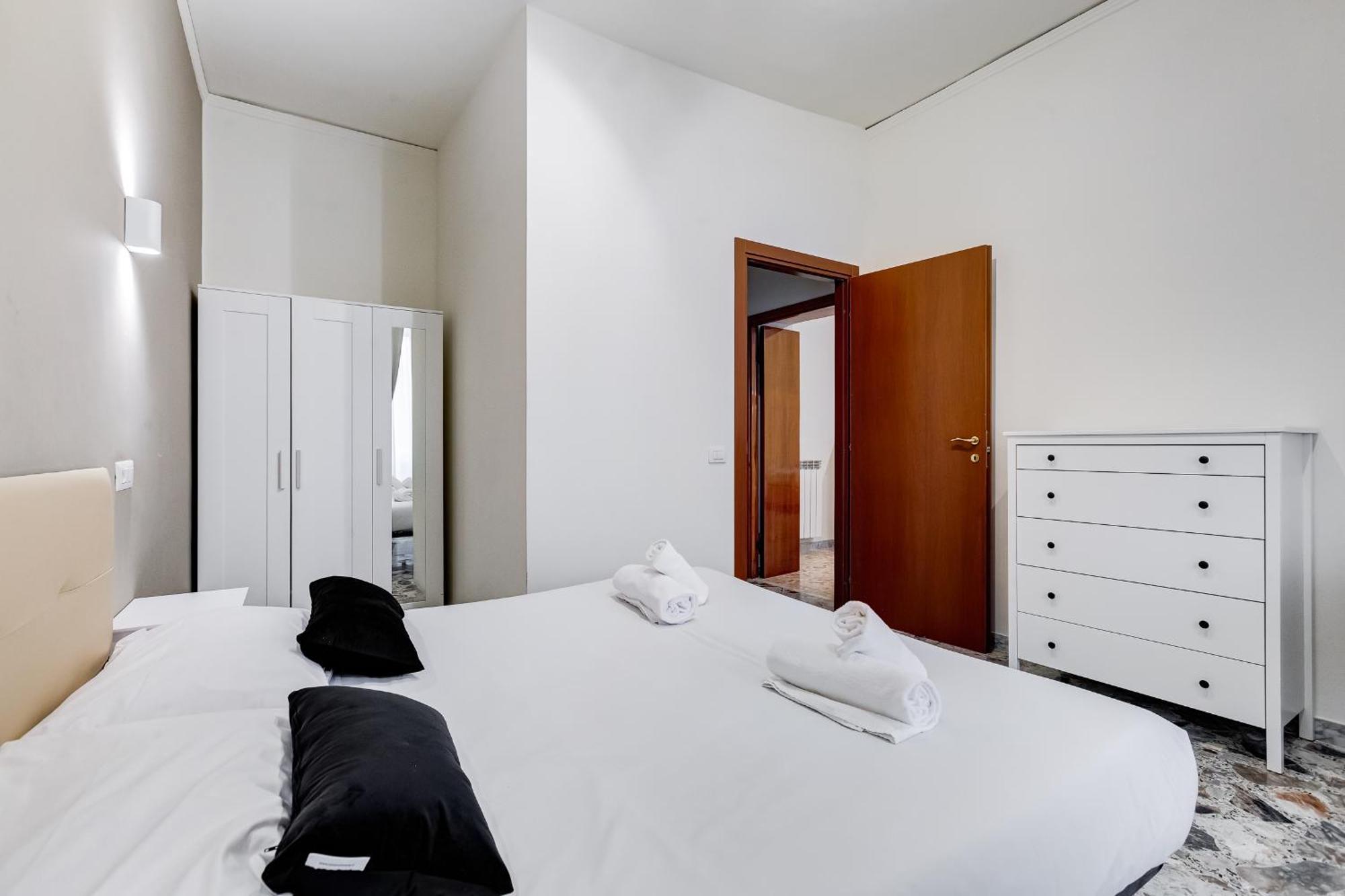 Vivilo Collection - San Vito View Apartment - 3 Bdr 2 Baths Rome Buitenkant foto