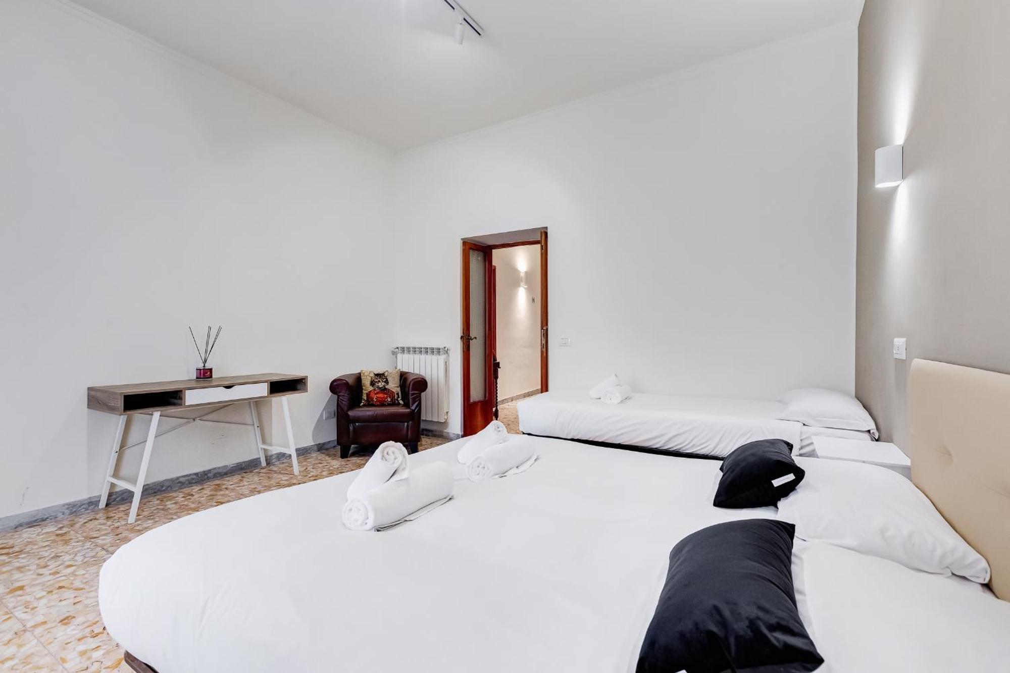 Vivilo Collection - San Vito View Apartment - 3 Bdr 2 Baths Rome Buitenkant foto